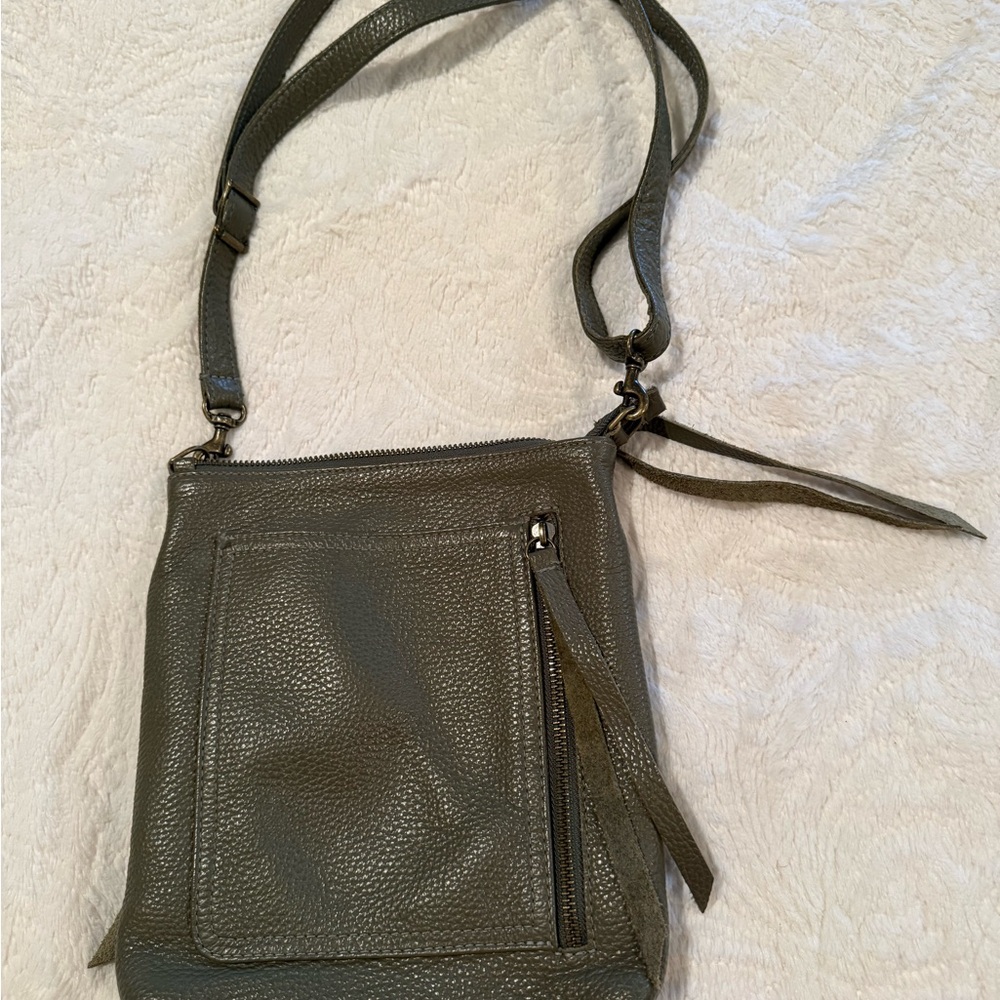 Elegant Olive Leather Crossbody Bag